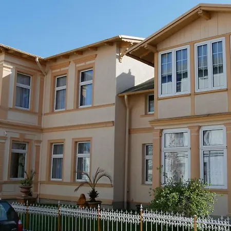 Haus Sydow Apartment *